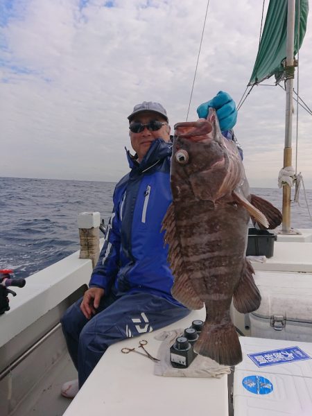 エンペラー 釣果