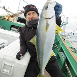 真祐丸 (しんゆうまる) 釣果