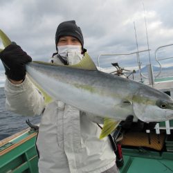 真祐丸 （しんゆうまる） 釣果