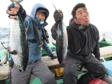 真祐丸 （しんゆうまる） 釣果