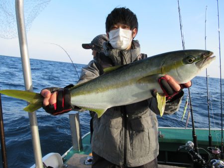 真祐丸 （しんゆうまる） 釣果