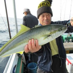 真祐丸 （しんゆうまる） 釣果