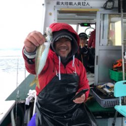 知り合いの船でアジ釣りに！