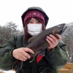 フィッシングレイクたかみや 釣果