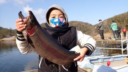 フィッシングレイクたかみや 釣果