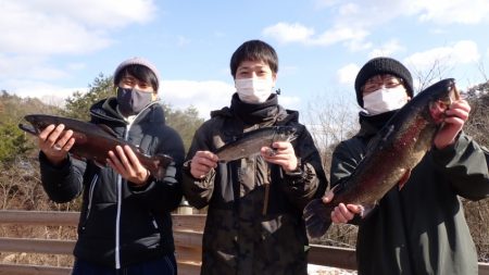 フィッシングレイクたかみや 釣果