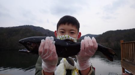 フィッシングレイクたかみや 釣果