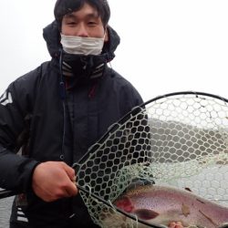 フィッシングレイクたかみや 釣果