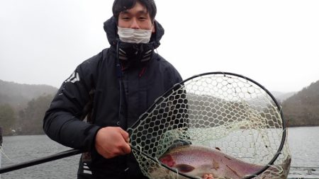 フィッシングレイクたかみや 釣果