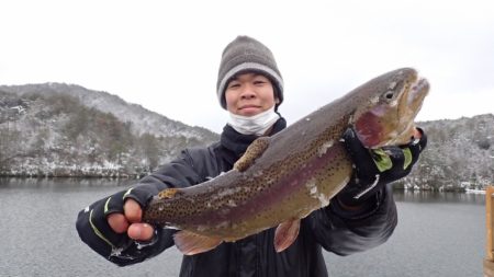 フィッシングレイクたかみや 釣果