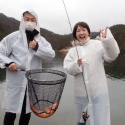 フィッシングレイクたかみや 釣果