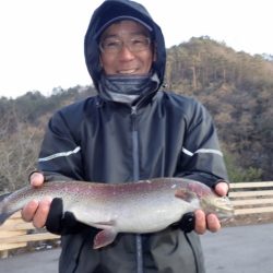 フィッシングレイクたかみや 釣果