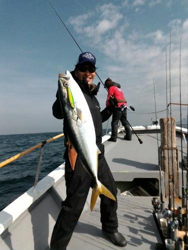 ファイヤードルフィン 釣果