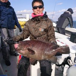 エンペラー 釣果