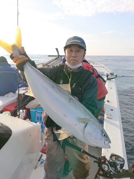 エンペラー 釣果