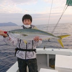 エンペラー 釣果