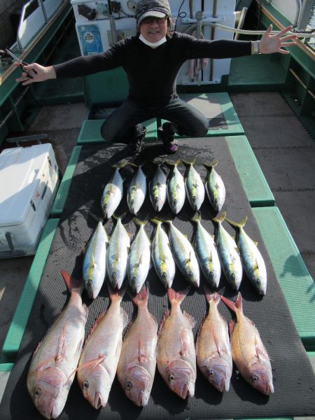 真祐丸 （しんゆうまる） 釣果