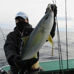 真祐丸 (しんゆうまる) 釣果