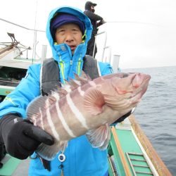 真祐丸 (しんゆうまる) 釣果