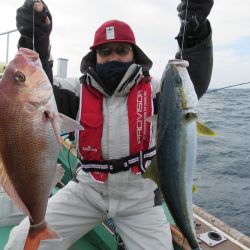 真祐丸 （しんゆうまる） 釣果