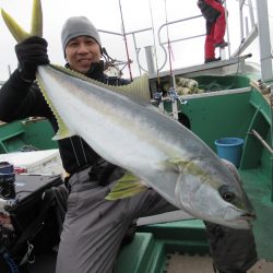 真祐丸 (しんゆうまる) 釣果