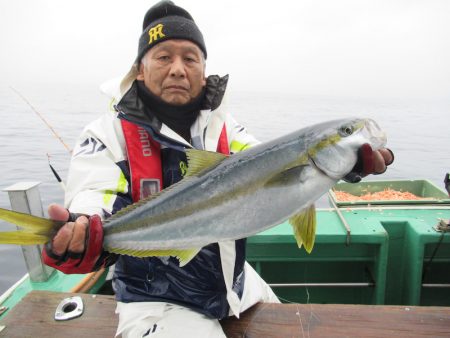 真祐丸 (しんゆうまる) 釣果