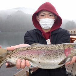 フィッシングレイクたかみや 釣果