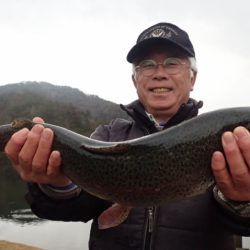 フィッシングレイクたかみや 釣果