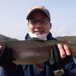 フィッシングレイクたかみや 釣果