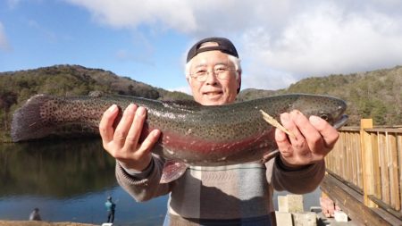 フィッシングレイクたかみや 釣果