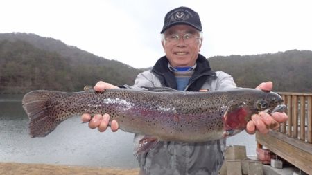 フィッシングレイクたかみや 釣果