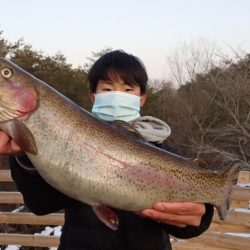 フィッシングレイクたかみや 釣果