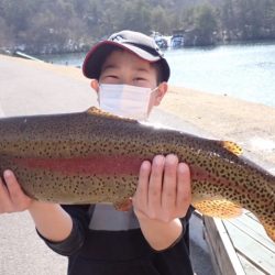 フィッシングレイクたかみや 釣果