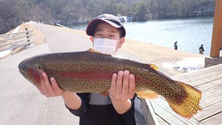 フィッシングレイクたかみや 釣果