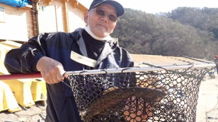 フィッシングレイクたかみや 釣果