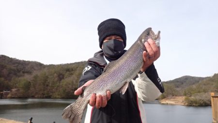 フィッシングレイクたかみや 釣果