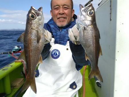 横内丸 釣果