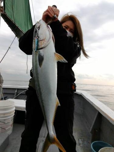 ファイヤードルフィン 釣果