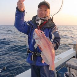 エンペラー 釣果