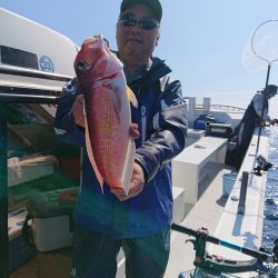 エンペラー 釣果