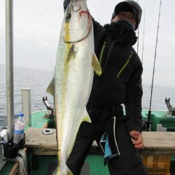 真祐丸 (しんゆうまる) 釣果