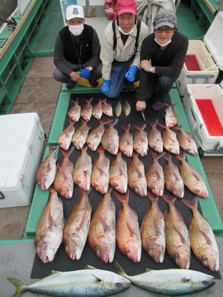 真祐丸 （しんゆうまる） 釣果