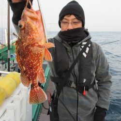 真祐丸 (しんゆうまる) 釣果