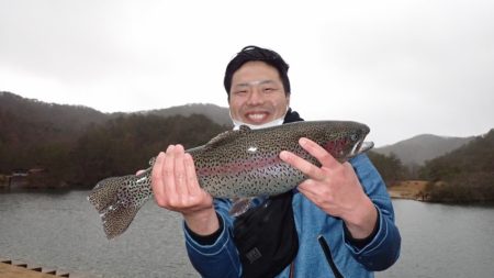 フィッシングレイクたかみや 釣果