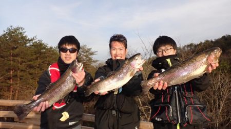 フィッシングレイクたかみや 釣果