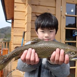 フィッシングレイクたかみや 釣果
