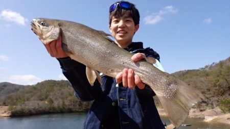 フィッシングレイクたかみや 釣果