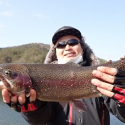 フィッシングレイクたかみや 釣果