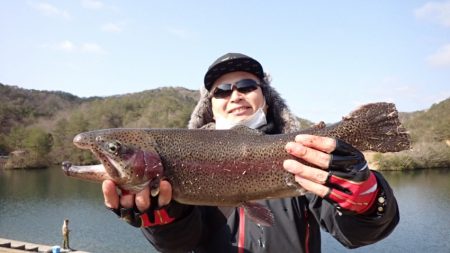 フィッシングレイクたかみや 釣果