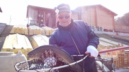 フィッシングレイクたかみや 釣果